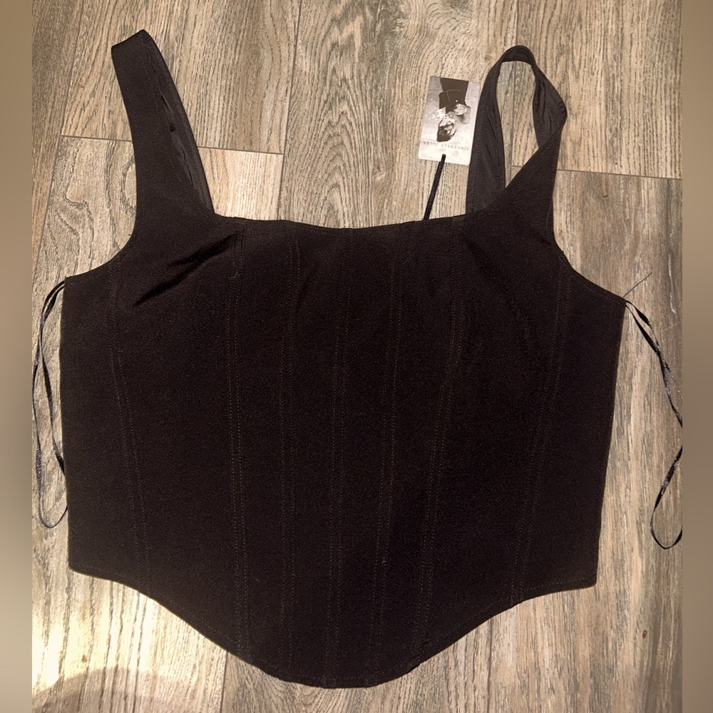 Gorgeous NWT Sincerely Jules zip corset crop top (black)